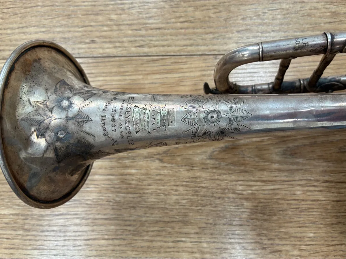 Vintage silver plate trumpet - Image 4
