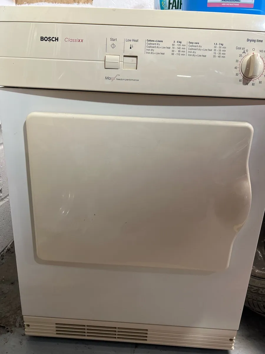 Tumble dryer vented - Image 3