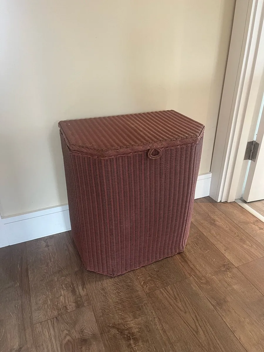 Vintage 1950s Lloyd Loom Wicker Laundry Basket - Image 2