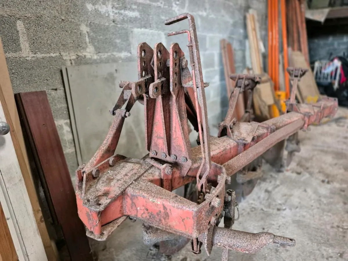 SANDERUM 3 FURROW PLOUGH AND DISC HARROW - Image 3