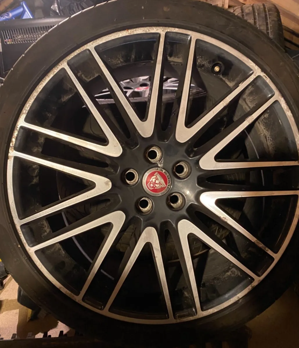 Genuine Jaguar Wheels With Pirelli Pzero tyres - Image 1