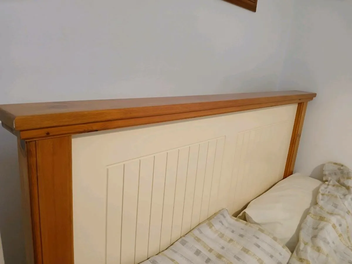 Double bed and chest of drawers - Image 2