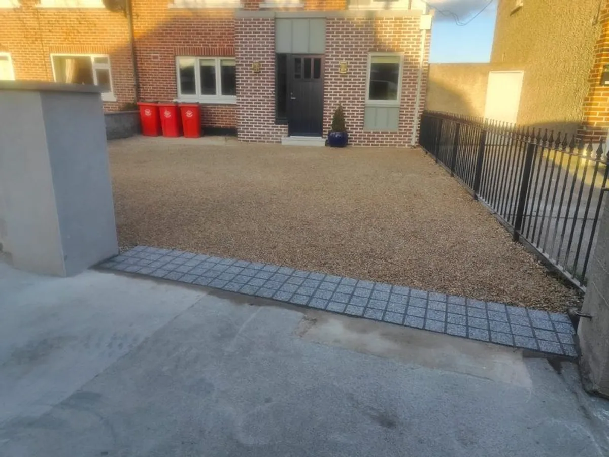 Paving. - Image 1