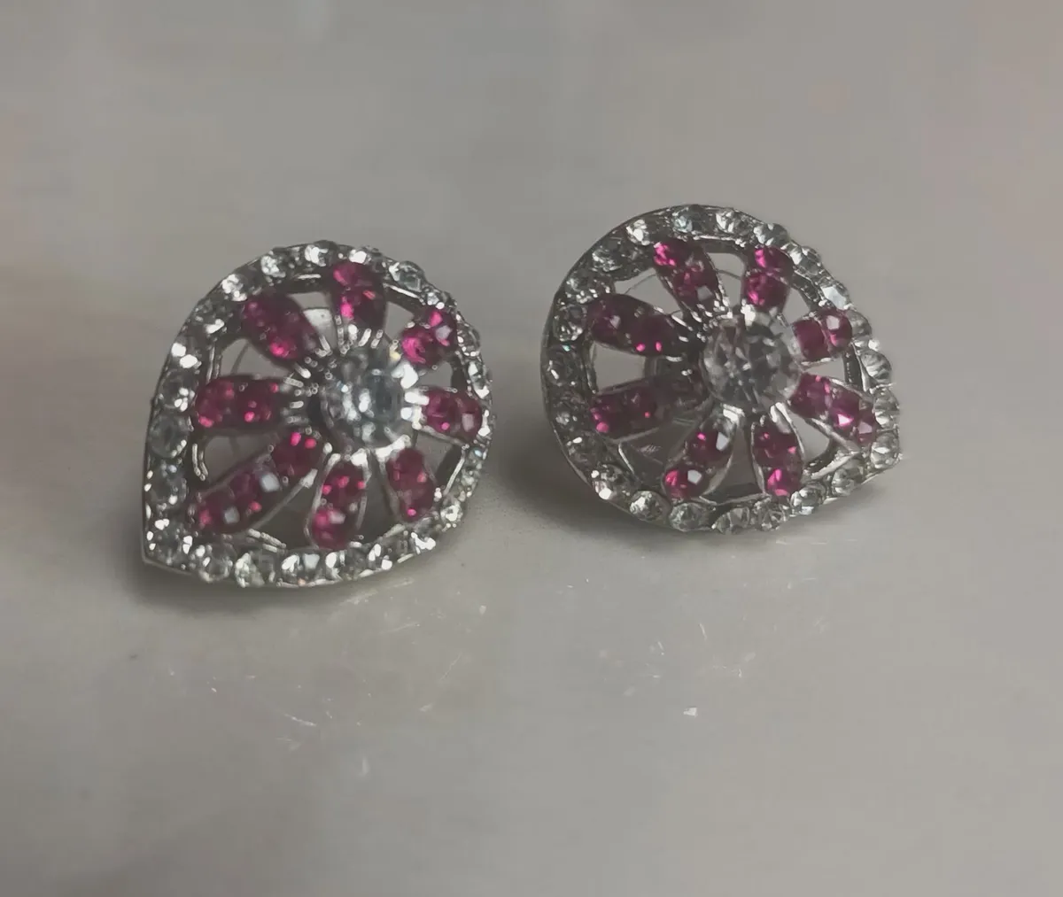 Stunning Ceylon earrings, freepost, D18, never use - Image 2
