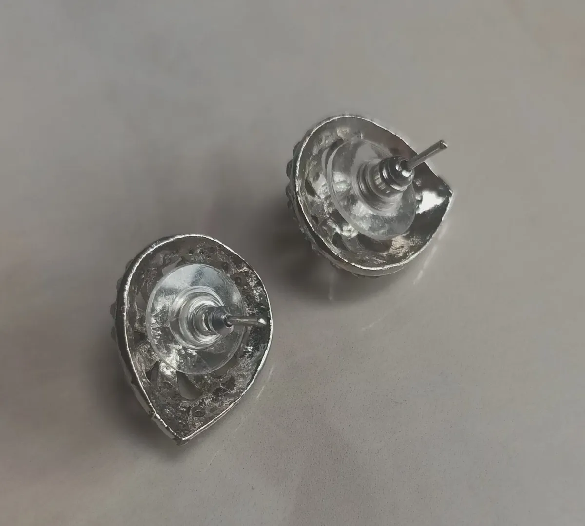 Stunning Ceylon earrings, freepost, D18, never use - Image 3