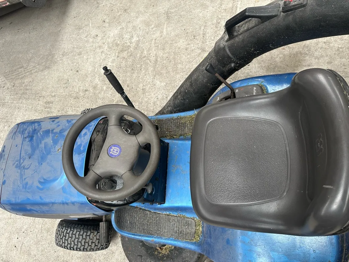 Ride on lawnmower - Image 4