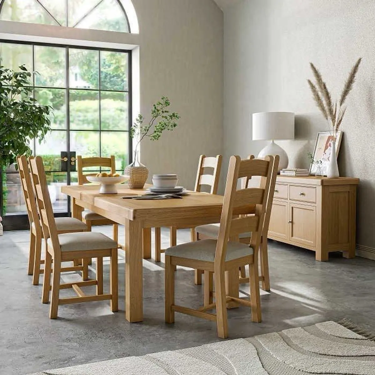 Wellington Extendable Oak Dining Table & 8 Chairs - Image 3