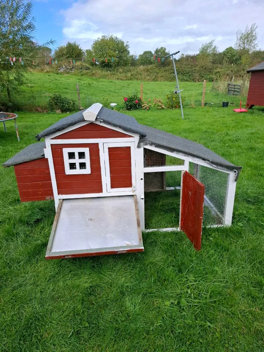 Chicken coop - Image 1