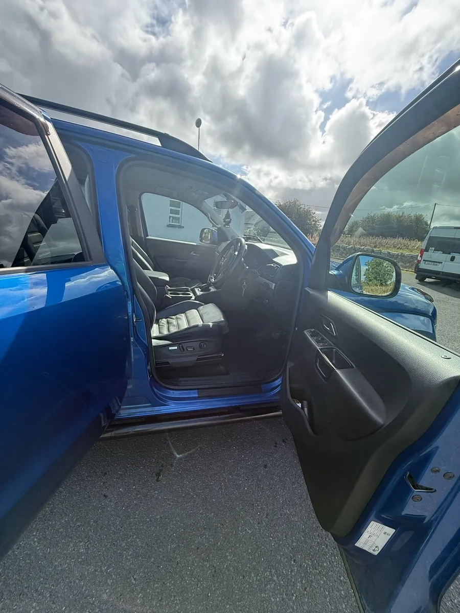 Volkswagen Amarok H/line Auto (No Vat) - Image 4