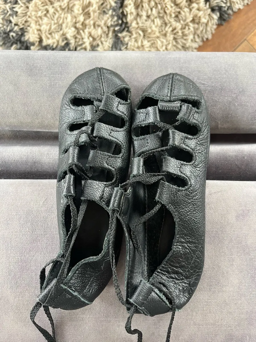 Irish dancing shoes size 1 1/2 inishfree - Image 1