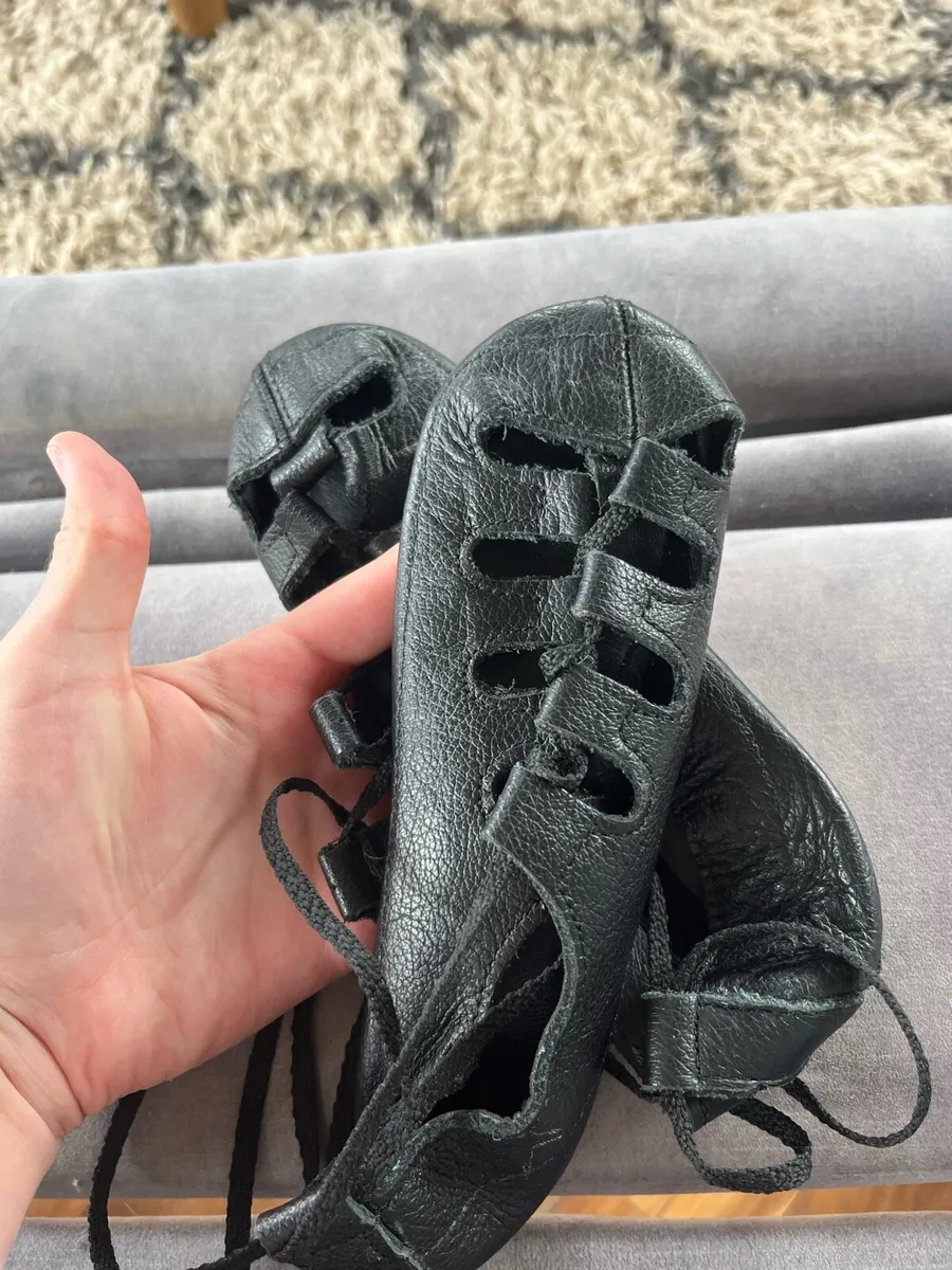 Irish dancing shoes size 1 1/2 inishfree - Image 3