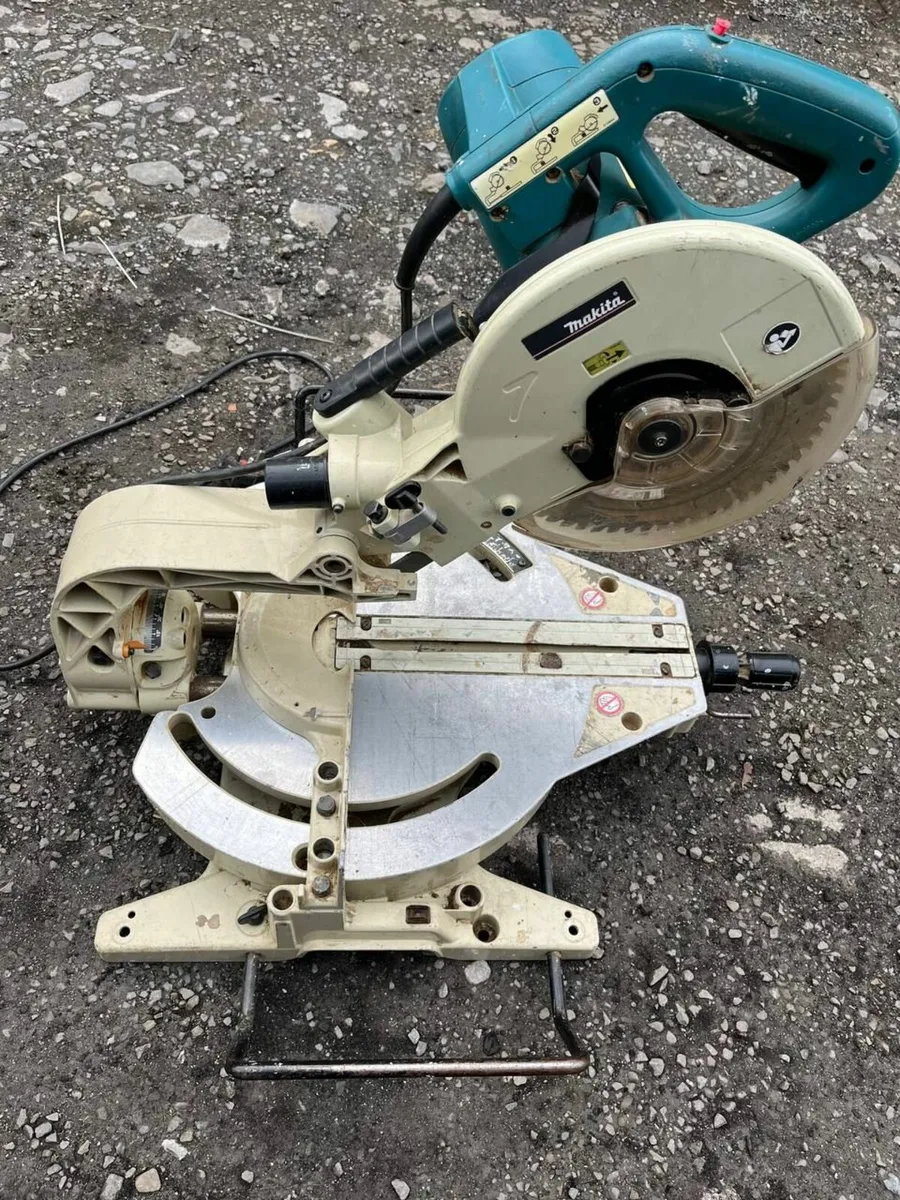 Mitre Saw MAKITA - Image 4