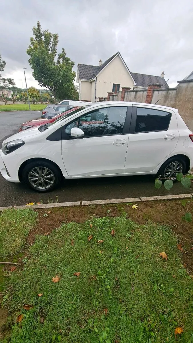 Toyota Yaris 1.0 LUNA 4DR 2018 - Image 2