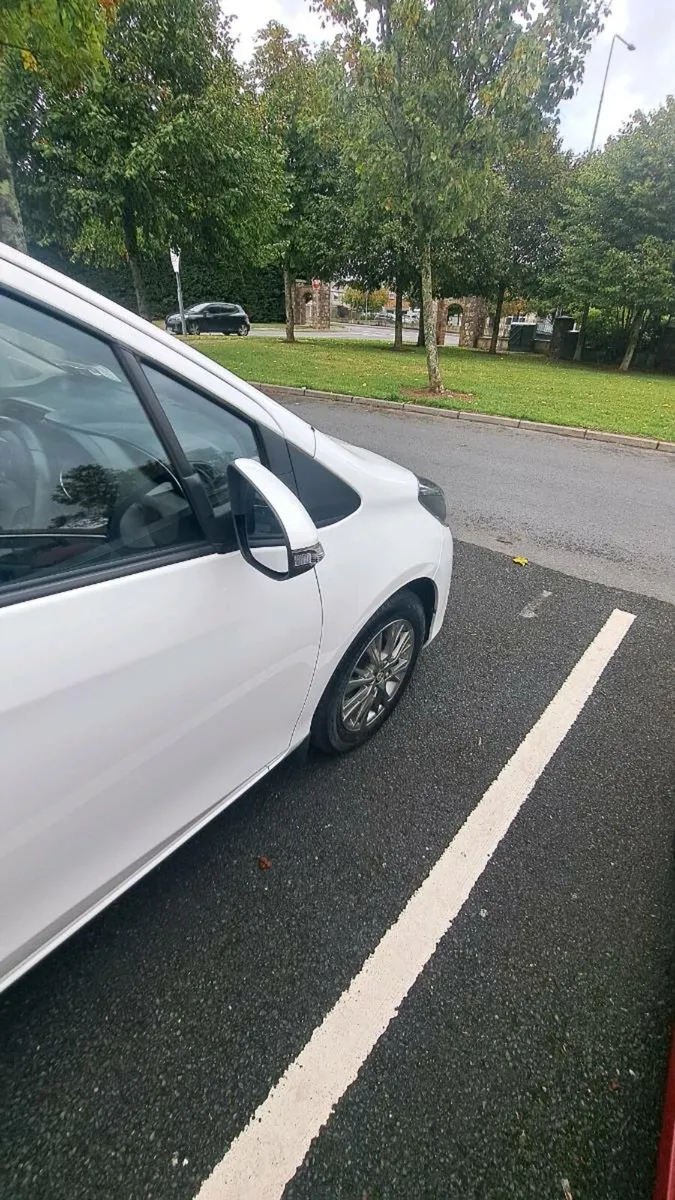 Toyota Yaris 1.0 LUNA 4DR 2018 - Image 3