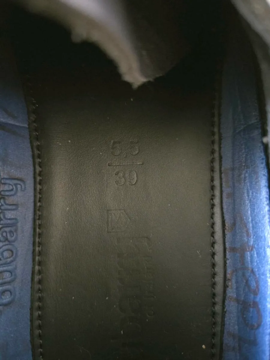 Dubarry navy shoe size 39 - Image 2