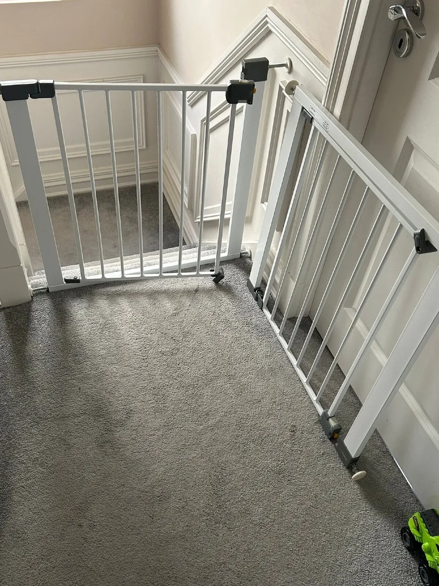 2 Safety First Stair Gates - Image 4