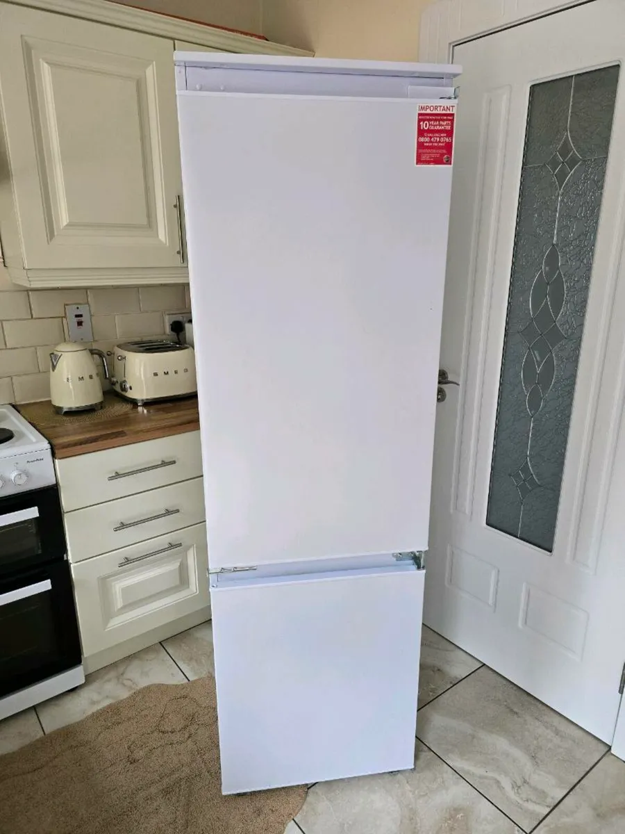 Hoover integrated fridge - Image 1