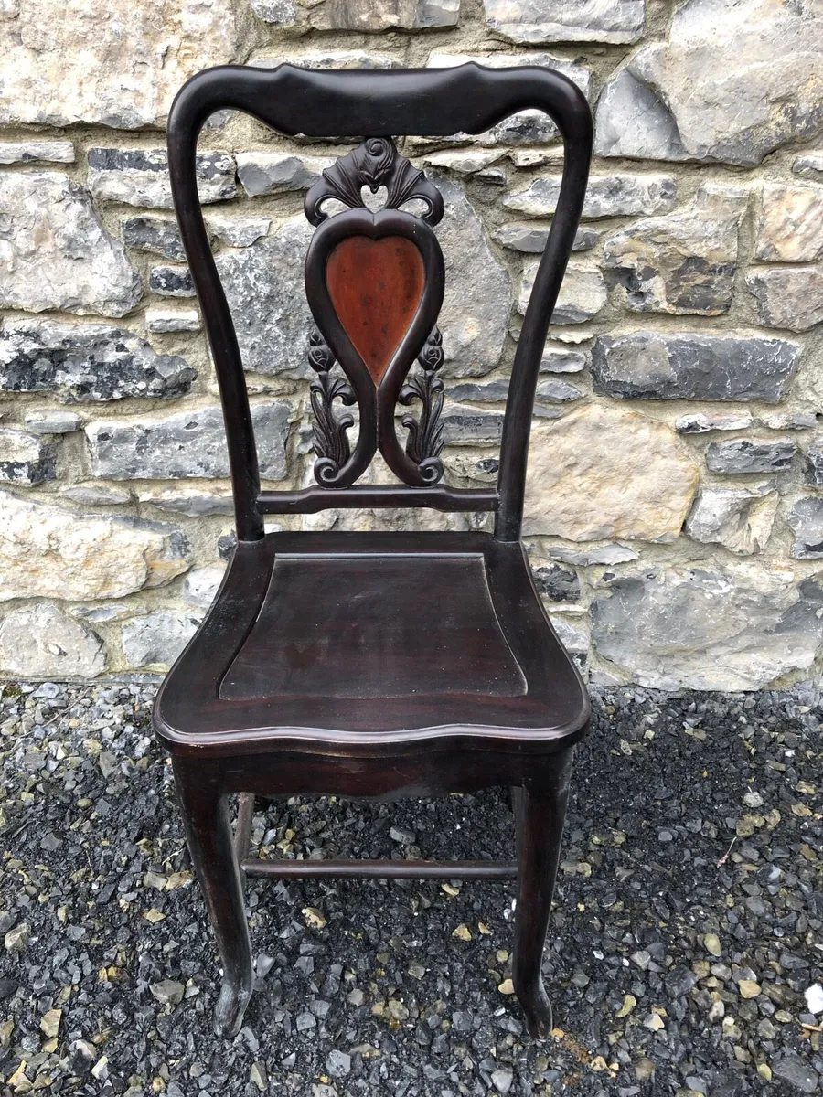 Dinning table and chairs - Image 1