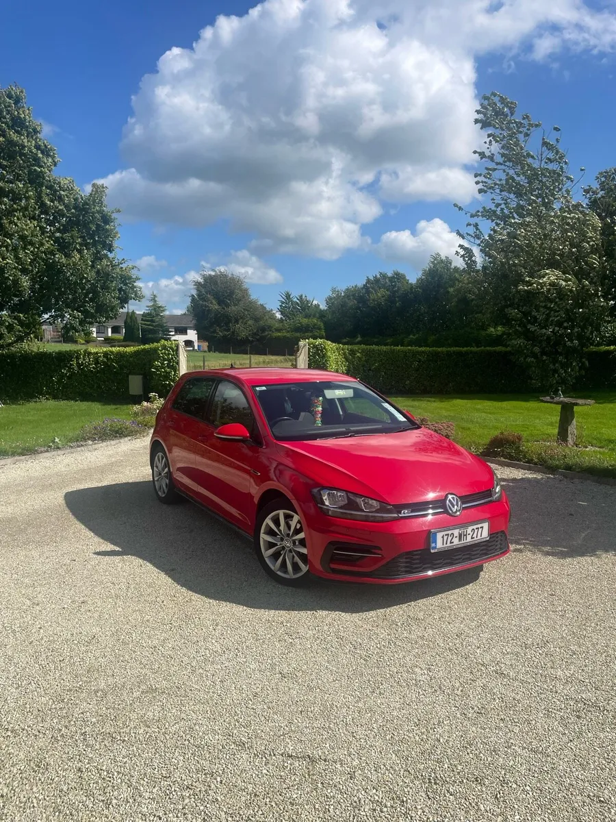 2017 Volkswagen Golf R-Line Highline 1.6TDI - Image 1