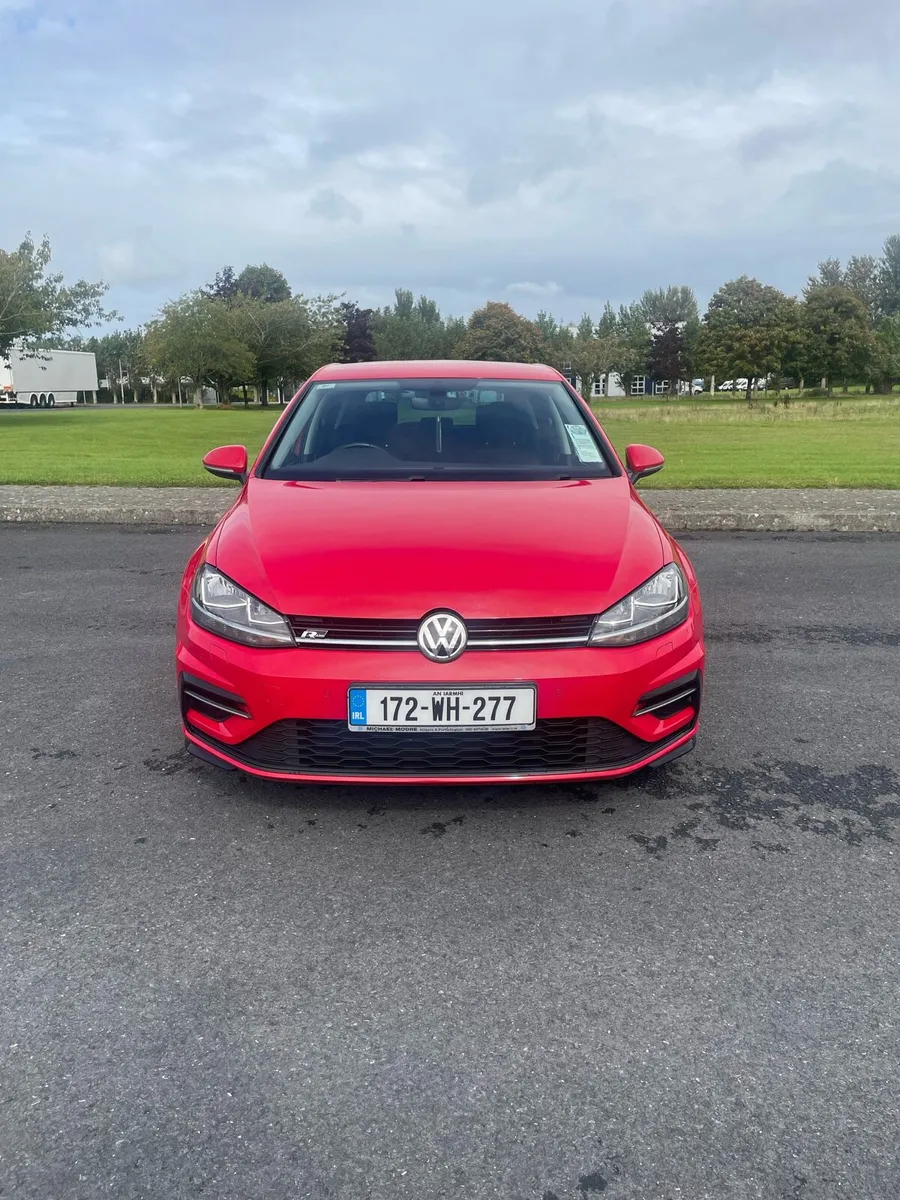 2017 Volkswagen Golf R-Line Highline 1.6TDI - Image 4