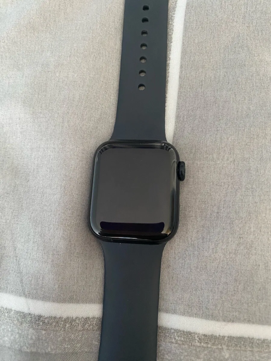 Apple Watch SE 2nd Gen 40mm GPS + Charger & Box - Image 3