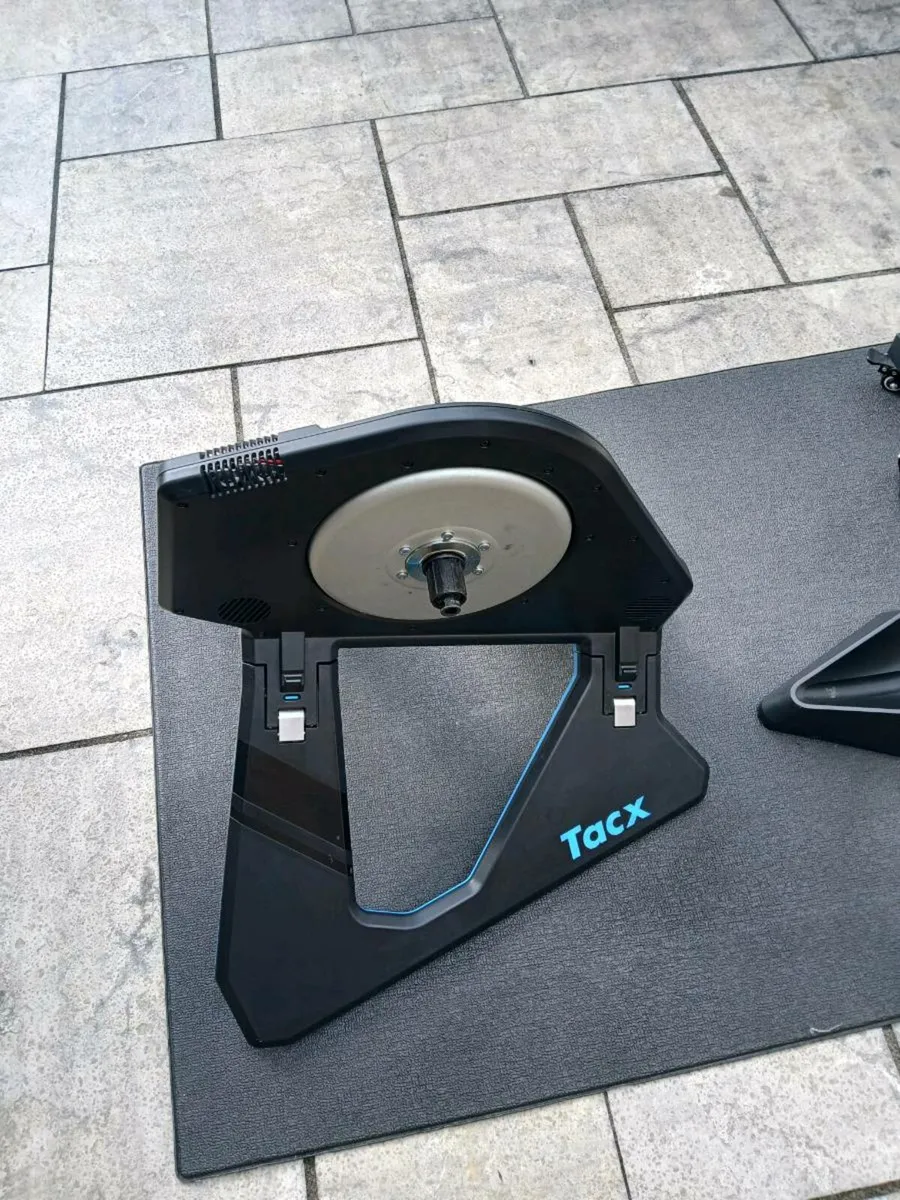 Tacx neo 2t turbo trainer - Image 3