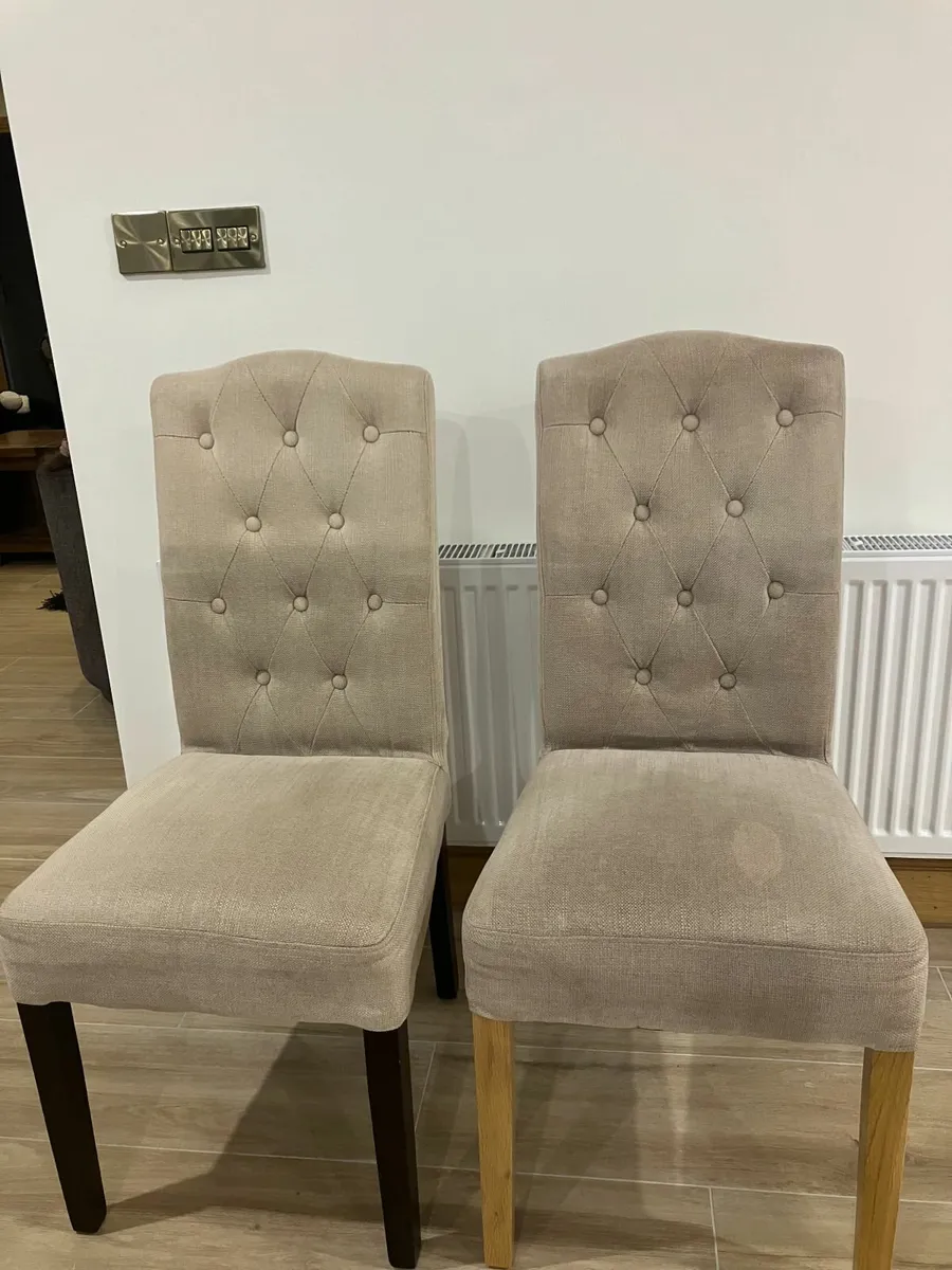 Dining Table Chairs x 8 - Image 1
