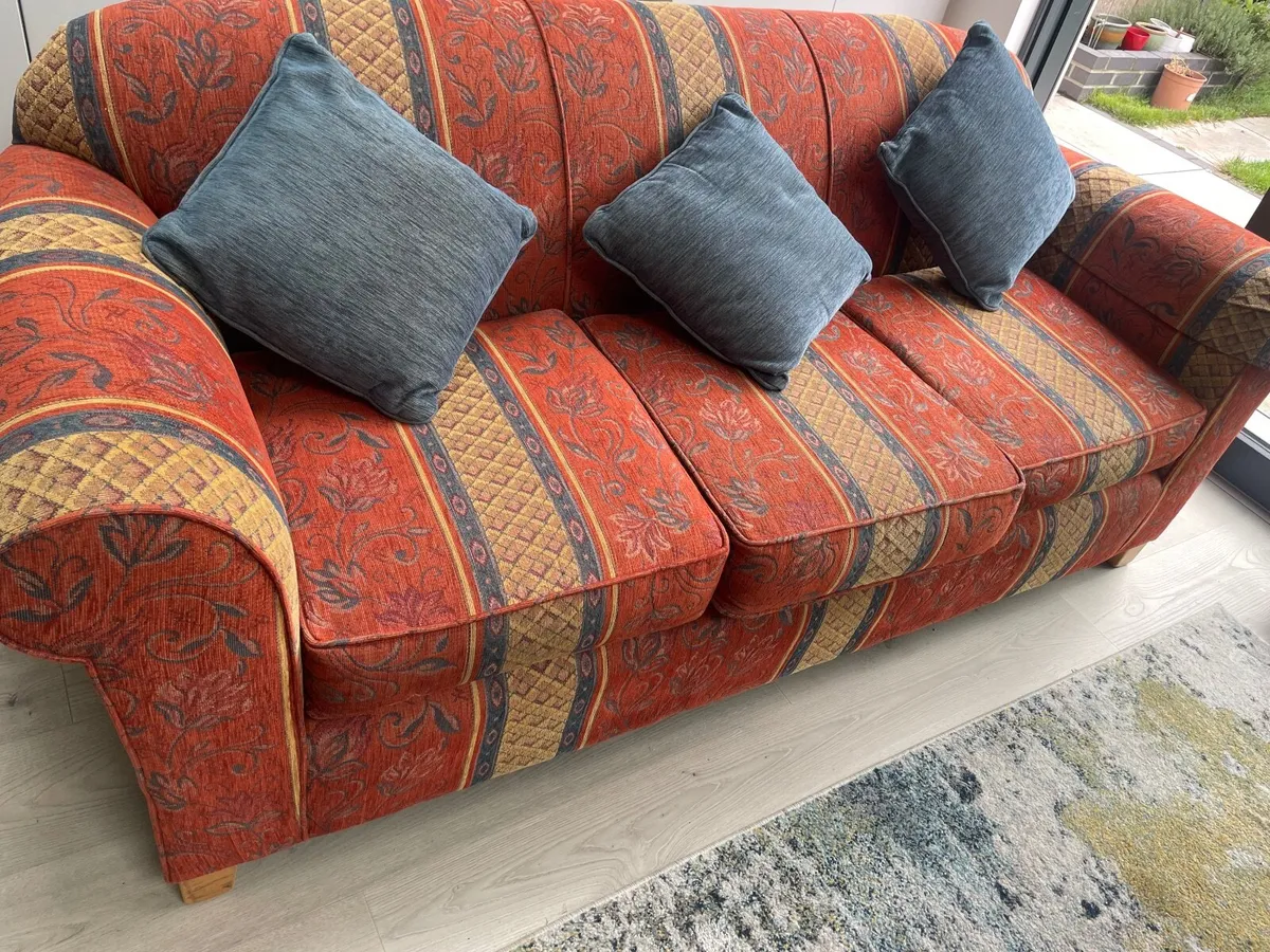 Preloved Suite of furniture for sale - Image 3