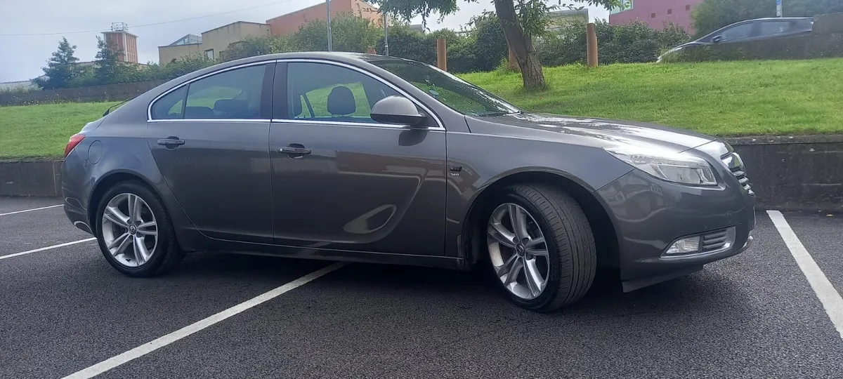 Vauxhall Insignia 2011 - Image 1