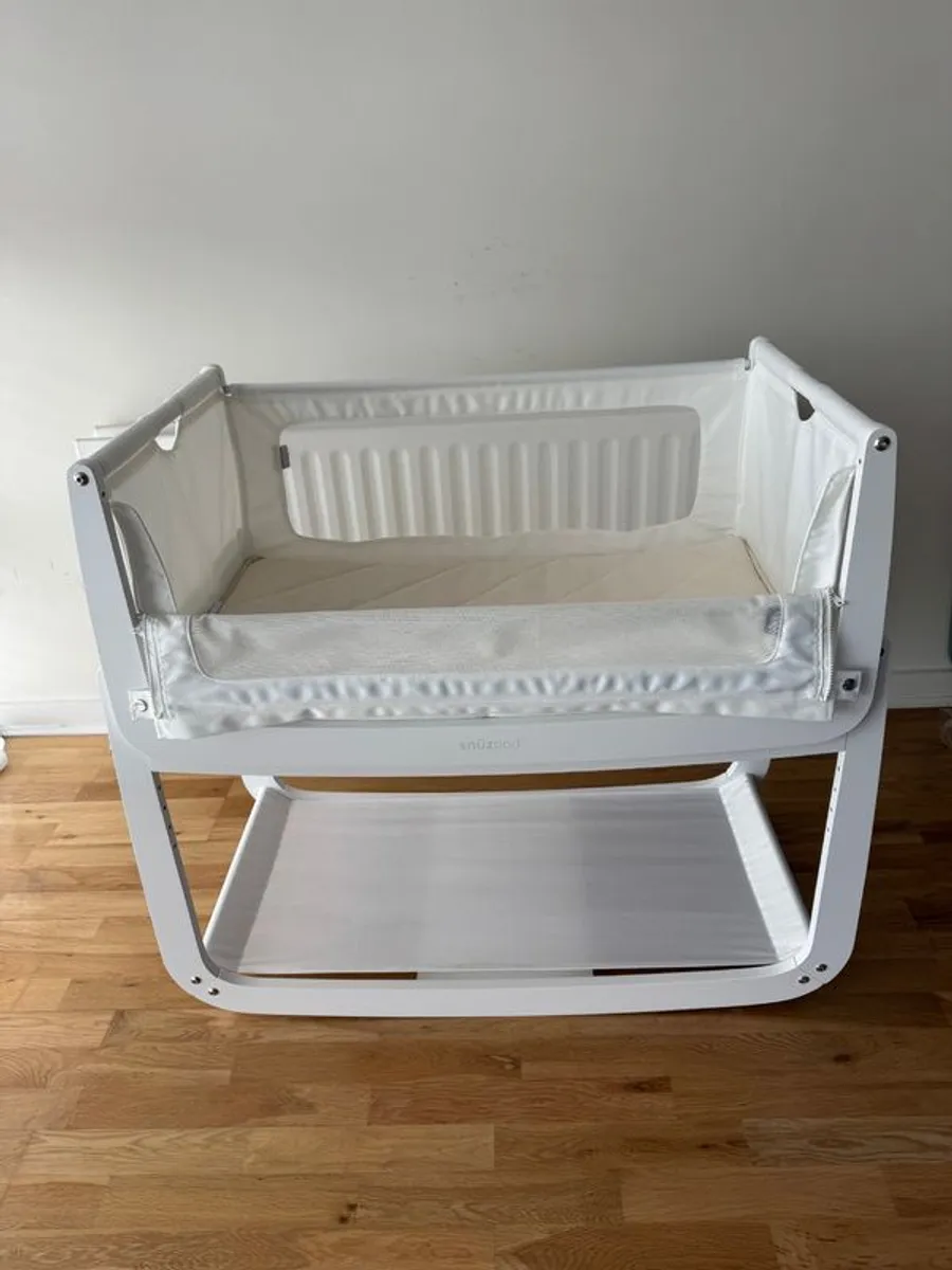 Snuz Pod 5 Bedside Crib Cot with natural organic matress - Image 3
