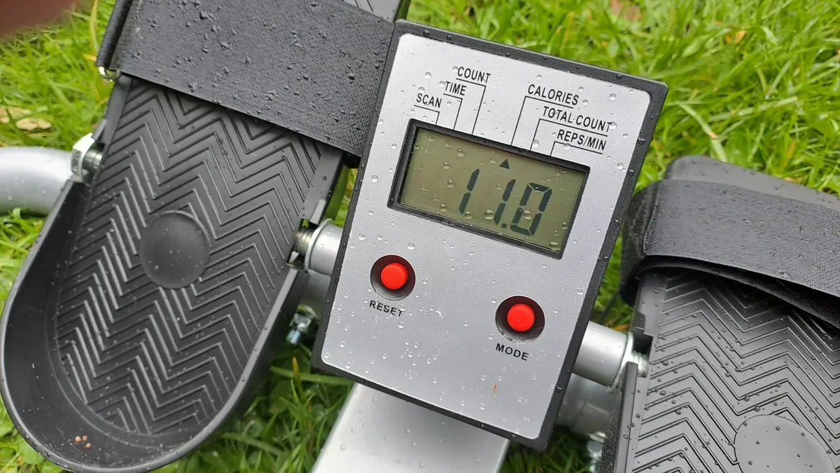 Rowing Machine - Image 2