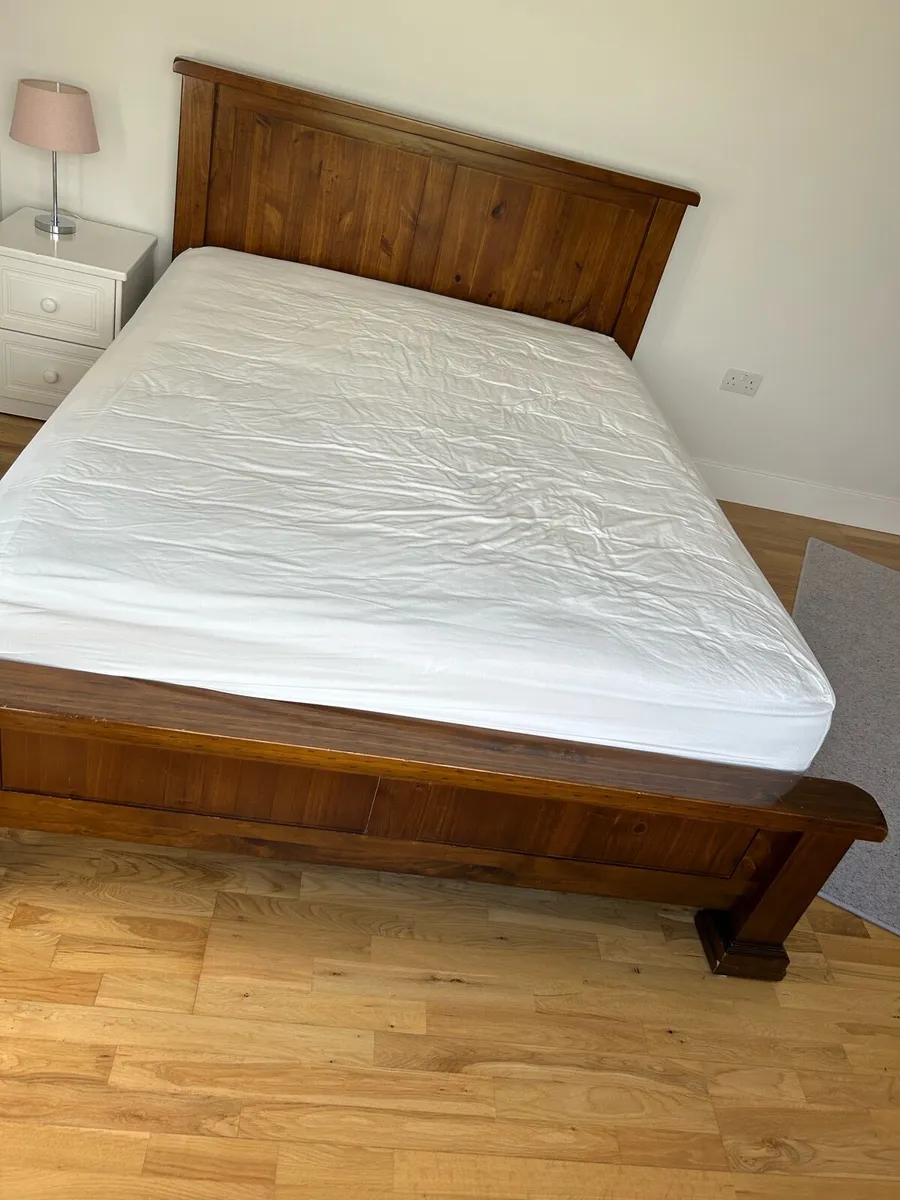 Bed - Image 2
