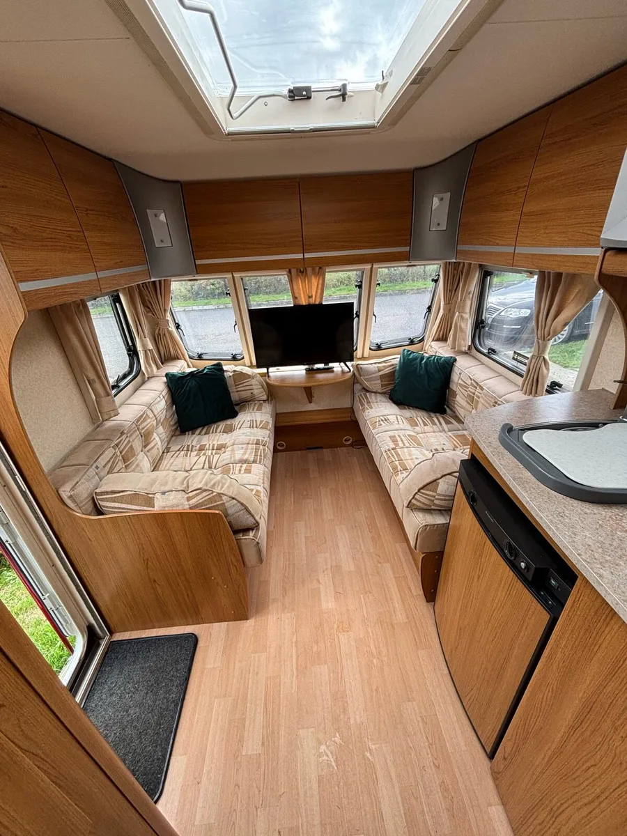2010 Bailey Pageant/Series 7 - Bordeaux - 4 Berth - Image 2