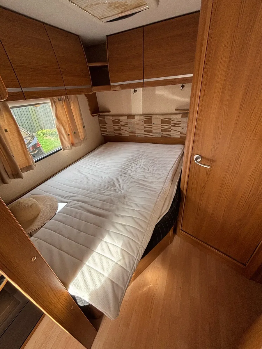 2010 Bailey Pageant/Series 7 - Bordeaux - 4 Berth - Image 3