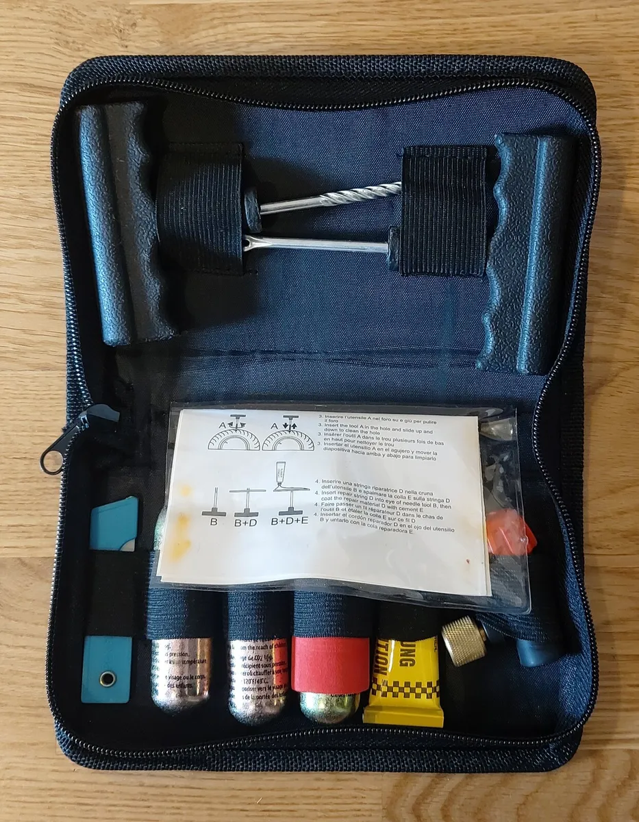 Tubeless tyre repair kit - Image 2