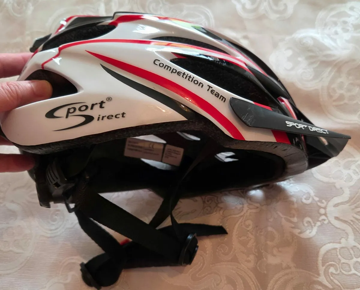 Cycling helmet - Image 4