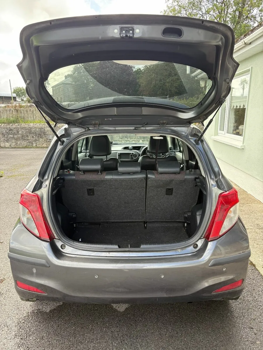 Toyota Yaris 2012 - Image 4
