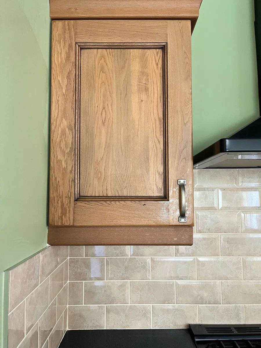 Kitchen/utility cabinets and drawers - Image 4