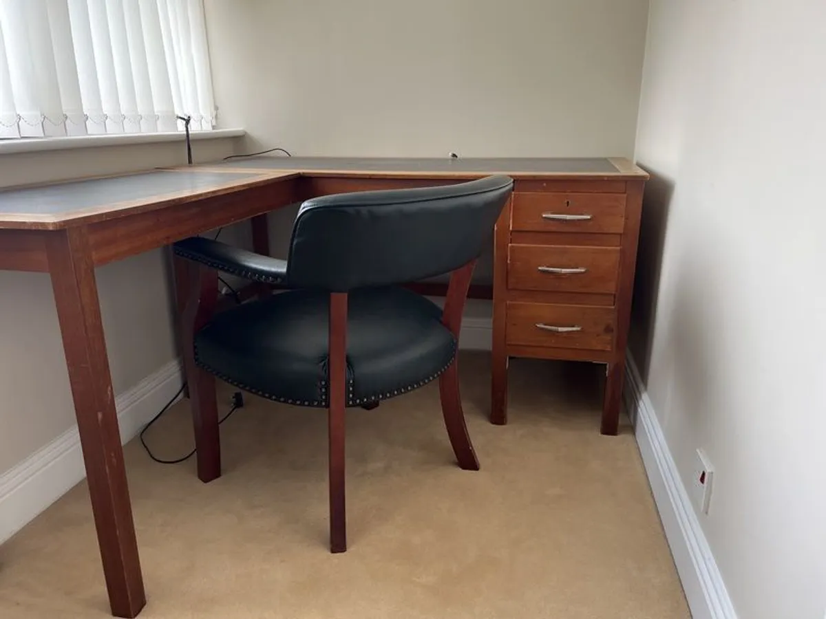 Vintage L Shaped desk - Image 2