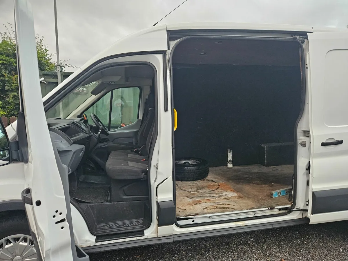 Ford Transit 2015 - Image 2