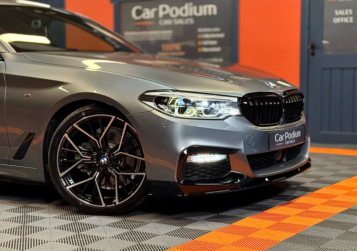 2017 BMW 523D M-Sport Auto G30  M-Performance - Image 3