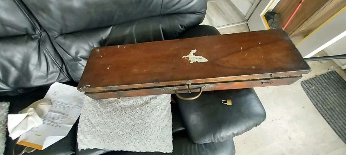Antique box - Image 2
