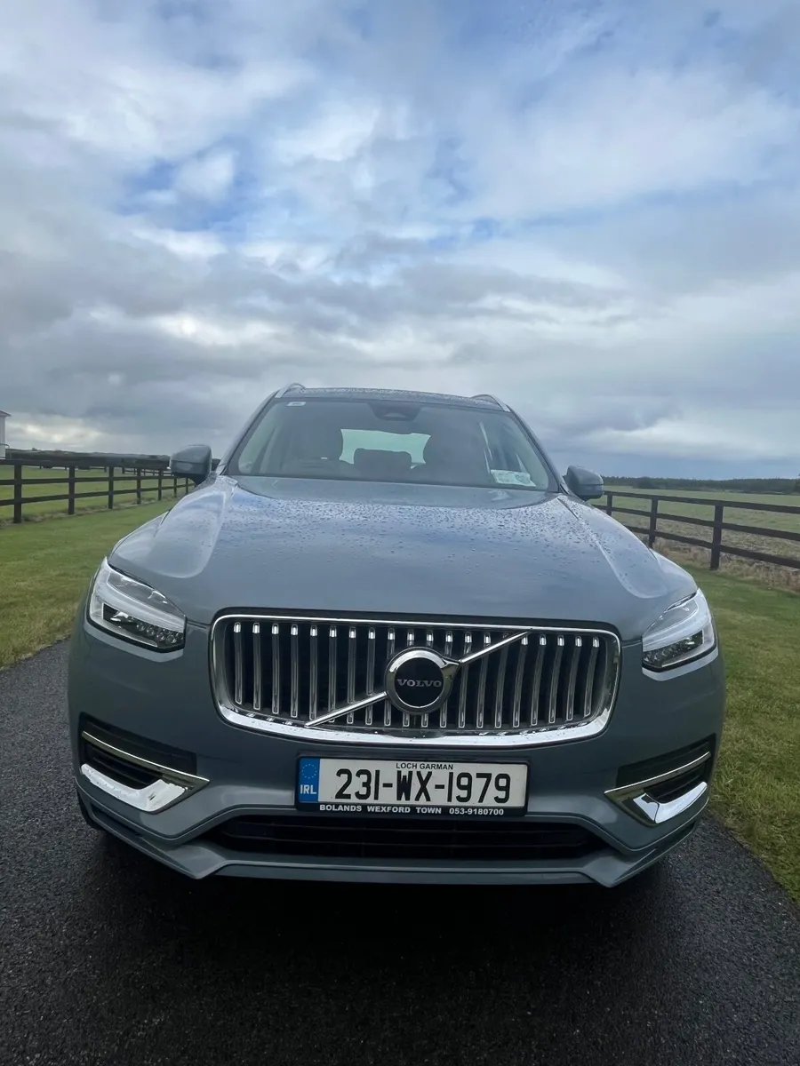 Volvo XC90 2023 - Image 2