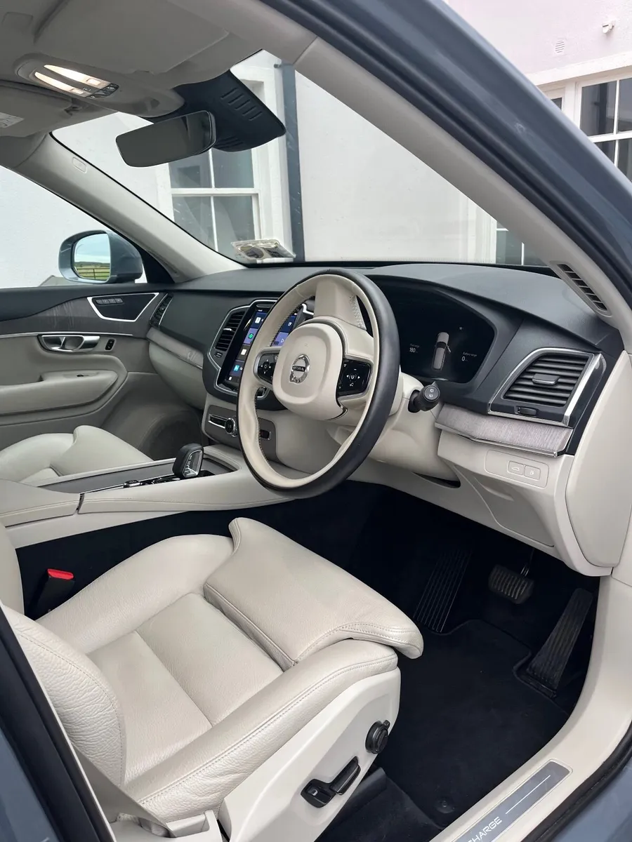 Volvo XC90 2023 - Image 4