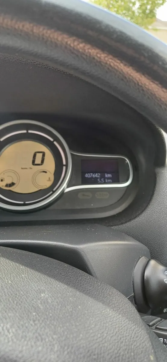 Renault Megane 2010 - Image 2