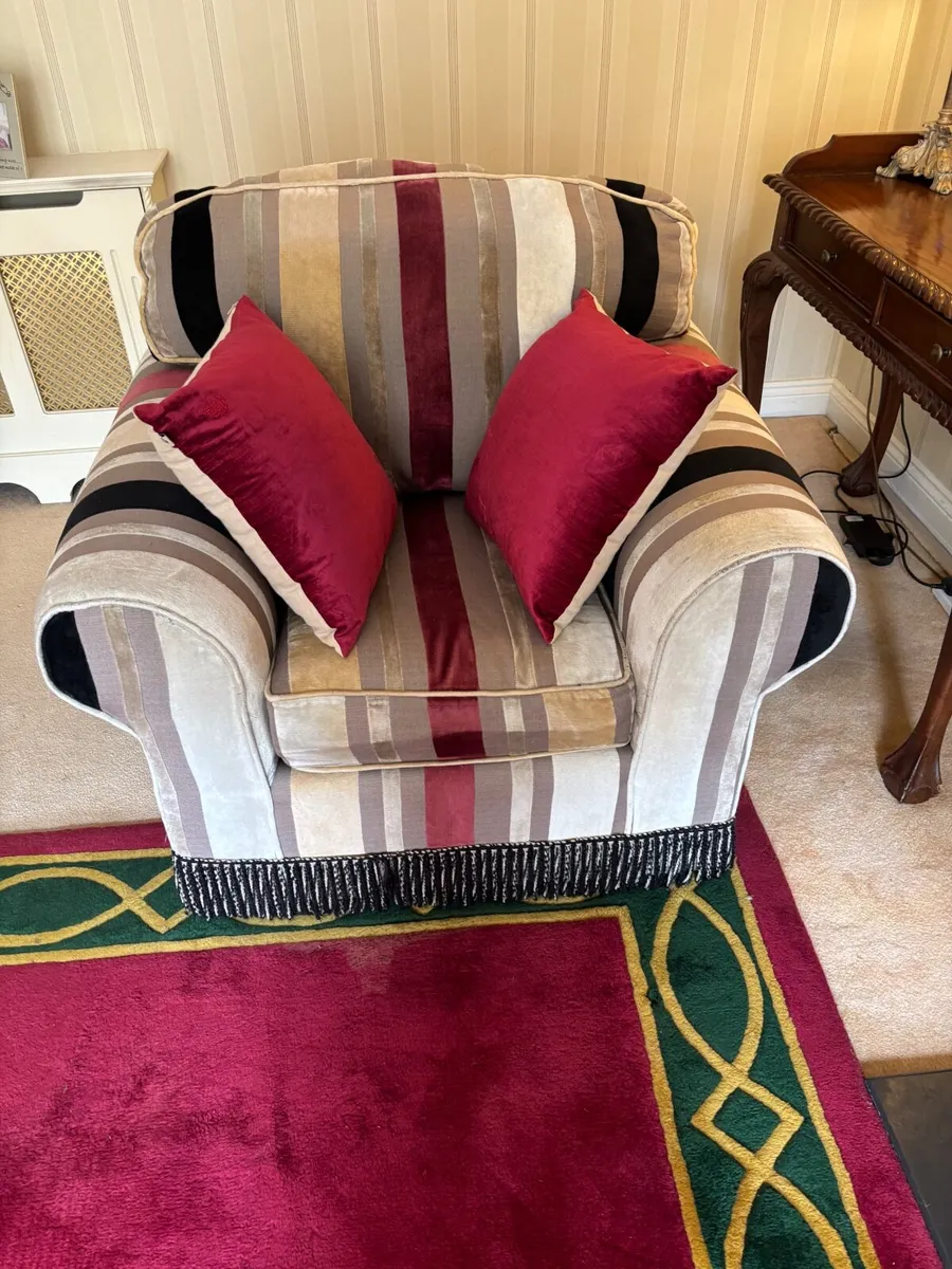 Arm Chair cream beige wine black - Image 2