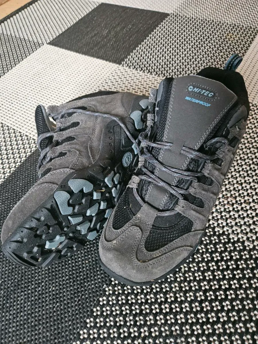 Hi Tec waterproof hiking boots