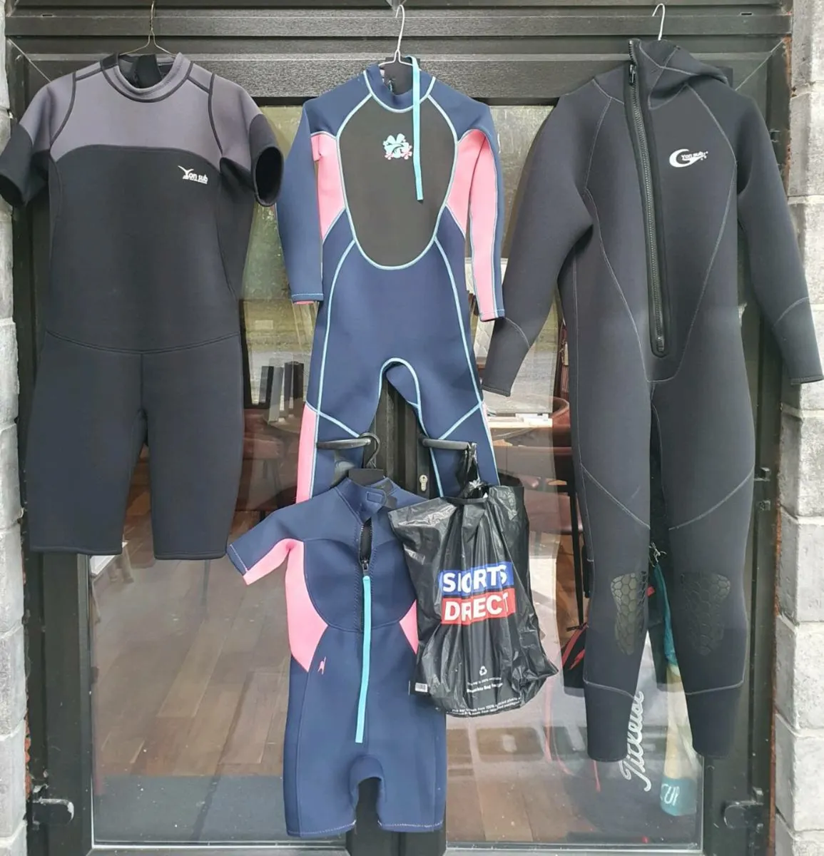 FOUR Wet Suits