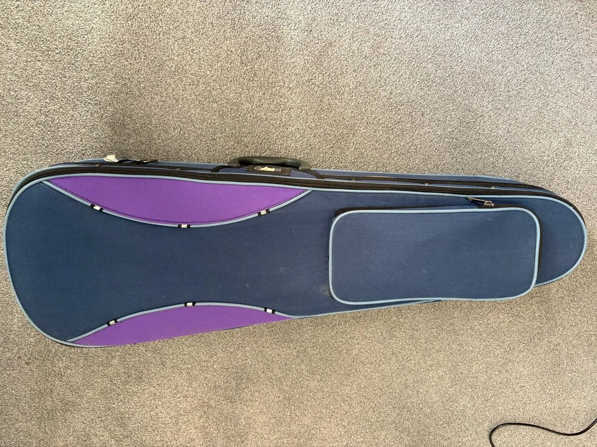 Violin, bow and case - Image 4