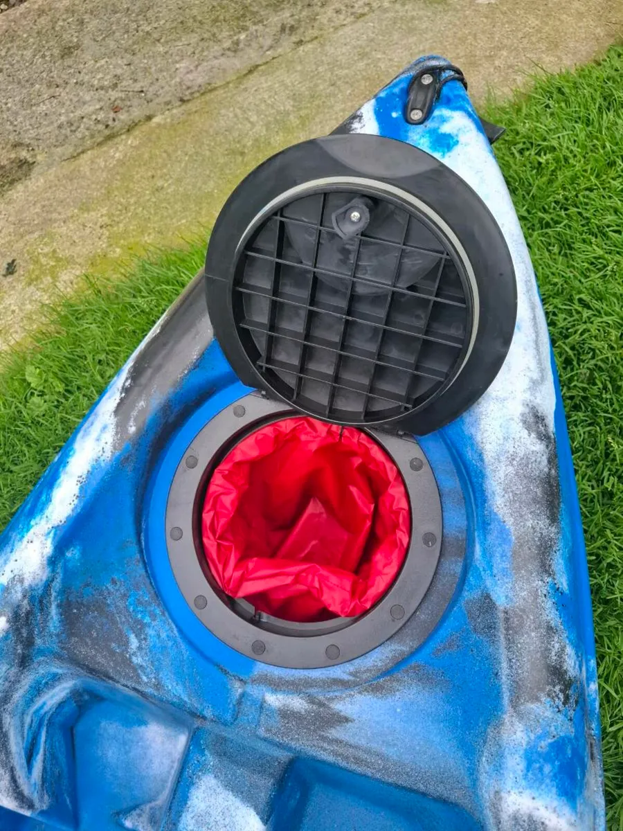 Skipjak atlas 2.0 9ft kayak with kayak trolley - Image 3
